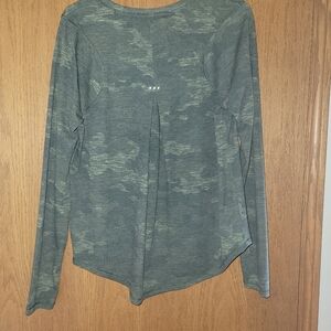 Womens Avia Long sleeve green large athletic top